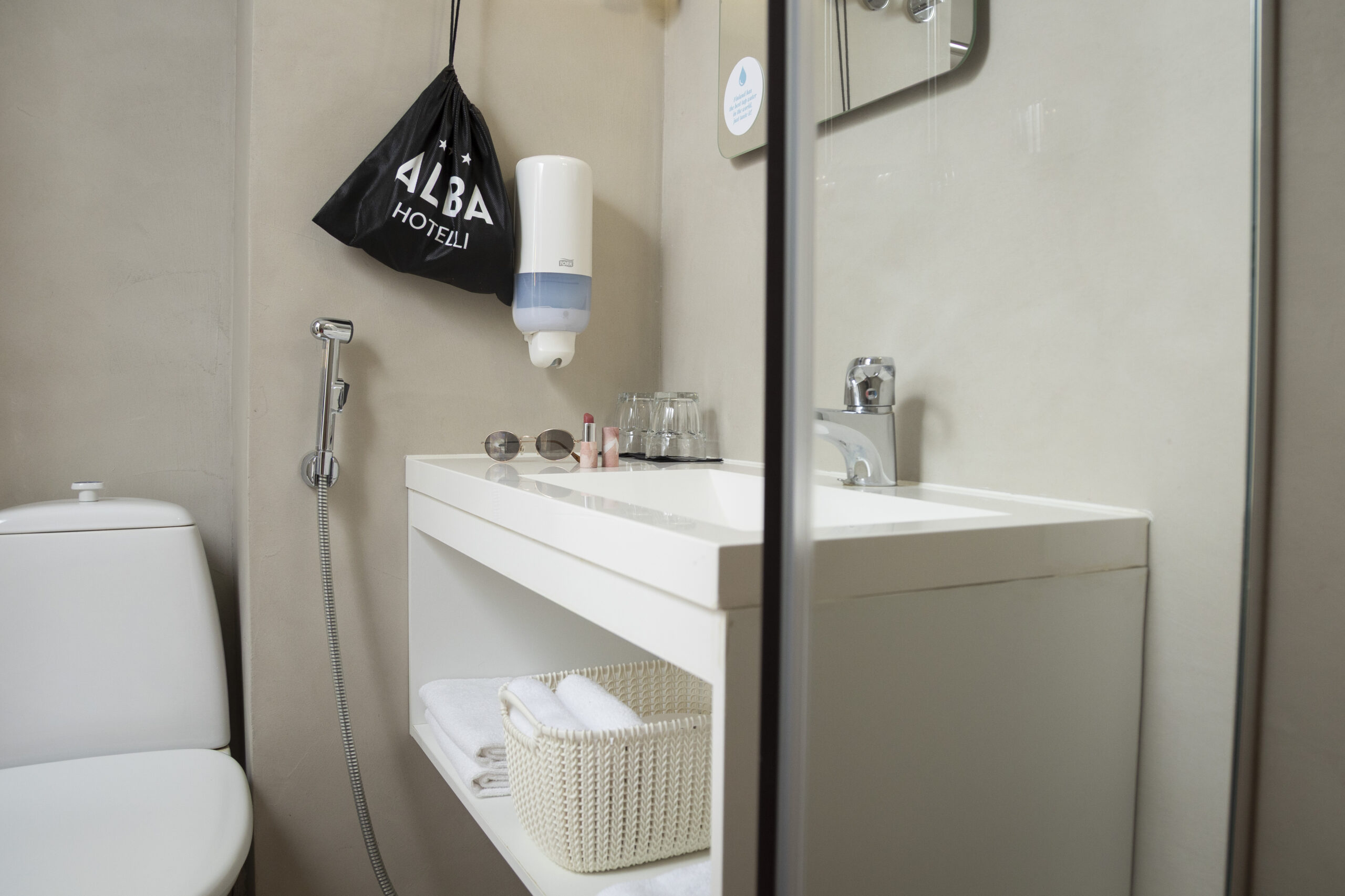 Kuva hotellihuoneen WC